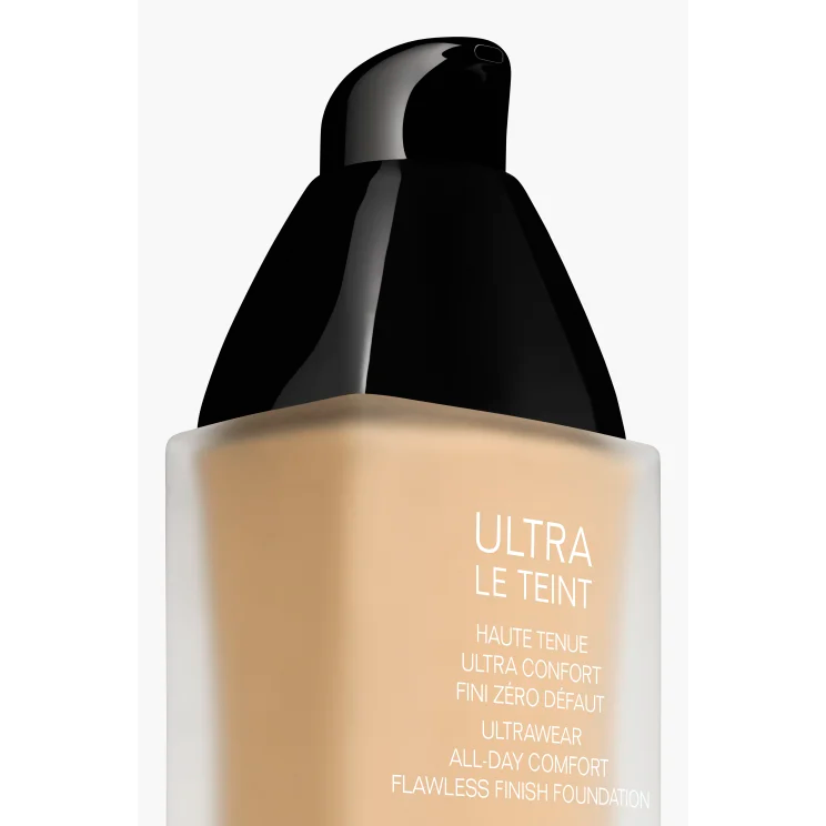 CHANEL Ultra Le Teint Flawless Finish Foundation BD31 30ml